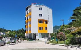 Alvero Hotel